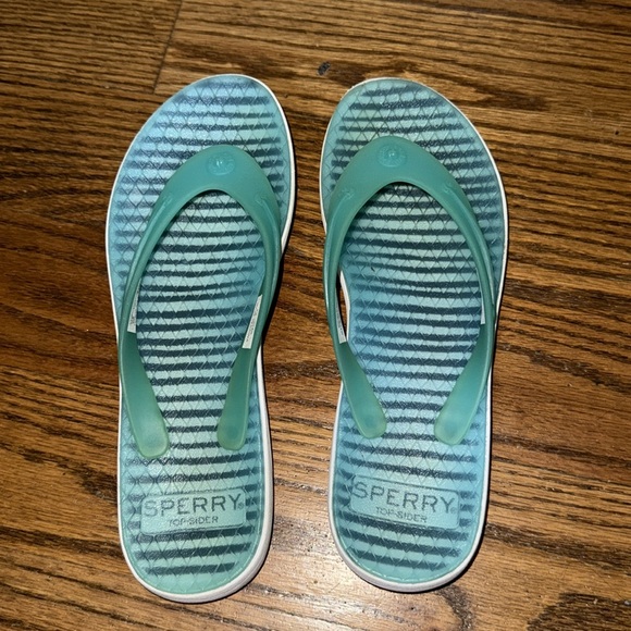Sperry Topsider Women’s Jellyfish Emma Flip-Flop in Aqua size 5 - Picture 5 of 9